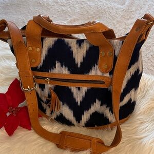 Puro Utz Pin Pin Stylish Tan and Navy Bag🔥